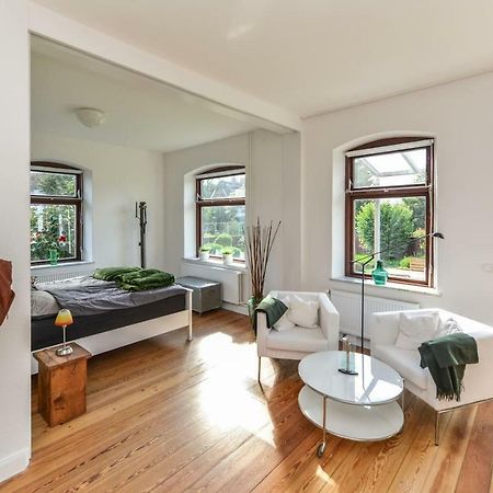 Kanalvilla - Urlaub Am Nord-Ostseekanal - Zwei Ferienwohnungen Im Angebot- Eine Im Dachgeschoss Und Eine Wohnung Mit Garten Sehestedt  Εξωτερικό φωτογραφία