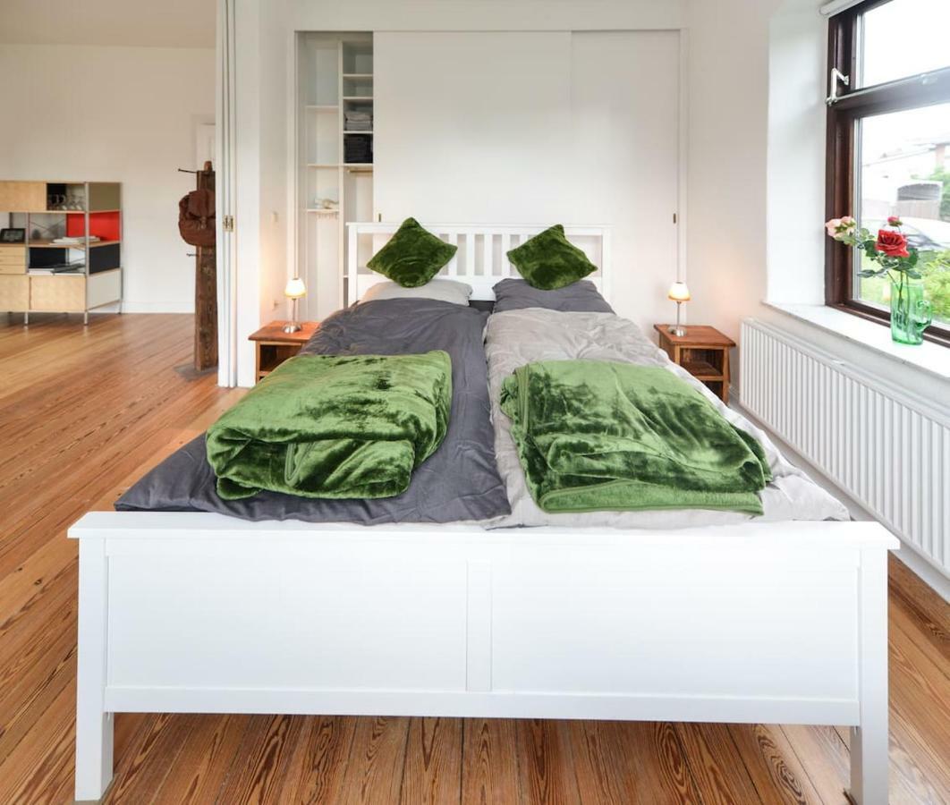 Kanalvilla - Urlaub Am Nord-Ostseekanal - Zwei Ferienwohnungen Im Angebot- Eine Im Dachgeschoss Und Eine Wohnung Mit Garten Sehestedt  Εξωτερικό φωτογραφία
