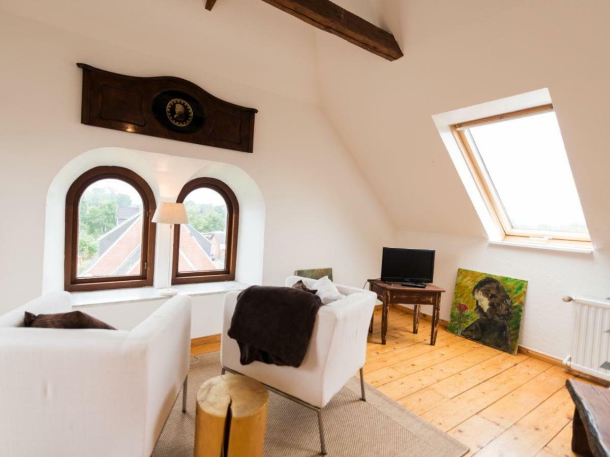 Kanalvilla - Urlaub Am Nord-Ostseekanal - Zwei Ferienwohnungen Im Angebot- Eine Im Dachgeschoss Und Eine Wohnung Mit Garten Sehestedt  Εξωτερικό φωτογραφία