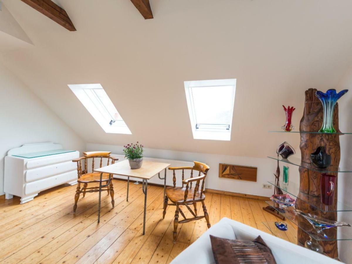 Kanalvilla - Urlaub Am Nord-Ostseekanal - Zwei Ferienwohnungen Im Angebot- Eine Im Dachgeschoss Und Eine Wohnung Mit Garten Sehestedt  Εξωτερικό φωτογραφία