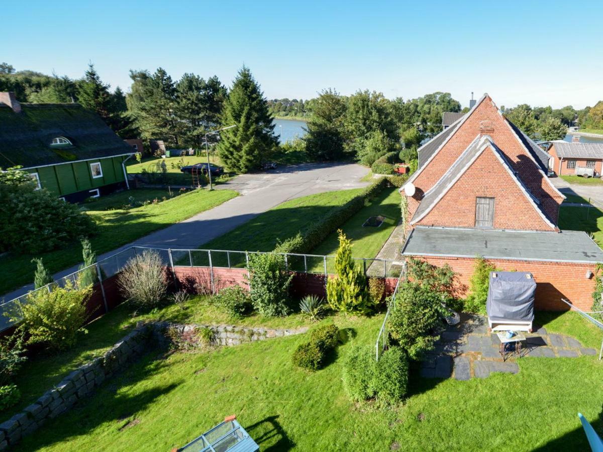 Kanalvilla - Urlaub Am Nord-Ostseekanal - Zwei Ferienwohnungen Im Angebot- Eine Im Dachgeschoss Und Eine Wohnung Mit Garten Sehestedt  Εξωτερικό φωτογραφία